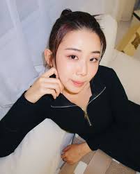 Documenting my look from yesterday 📸: @juin66 🎀: @katextang 💄