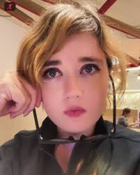 Bethany Lacy's Instagram, Twitter & Facebook