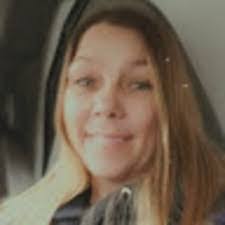 Jennifer Beachler's Instagram, Twitter & Facebook