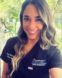 In case you haven't heard yet, I have joined the amazing team of Synergy  Plastic Surgery! I am beyond excited about this new chapter in my career 🤗  . . 📍You can