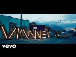 Au Coeur De Moi Album Edition Collector Disponible Https Amir Lnk To Aucoeurdemoicollectoray Reservez Vos Places Vianney Chanteur Chanson Video Musique