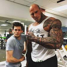 Martyn Ford Is A 6 8 320lb Nightmare Of A Man Flex Offense Find martyn ford stock photos in hd and millions of other editorial images in the shutterstock collection. martyn ford is a 6 8 320lb nightmare