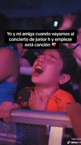 Yo Y Mi Mejor Amiga En El Concierto