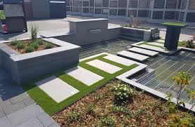 One director currently runs the company: Garten Und Landschaftsbau Swertz Webseite