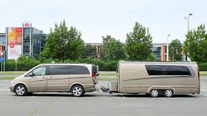 Doe Het Zelf Caravan Een Caravan Met Garage Caravan Wohnwagen Caravan Crafter Wohnmobil