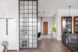 Grille panel dengan bahan grc dengan pilihan motif yang tidak terbatas dan kami cetak sesuai ukuran bidang yang anda inginkan. Ide Desain Partisi Ruang Minimalis Super Keren Untuk Interior Rumah Anda Arsitag Com Line Today