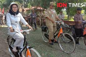 Daftar isi1 tips belajar bahasa batak1.1 contoh penggunaan bahasa batak1.2 kosa kata dalam bahasa batak untuk anggota badan 1.3 kata yang sering diucapkan bahasa batak merupakan bahasa yang mayoritas digunakan oleh orang daerah sumatra utara, orang batak terkenal tegas dan. 6 Kosakata Bahasa Jawa Yang Diserap Dari Bahasa Belanda