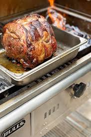 I still think the roast beef of old england, served with meaty gravy, crisp yorkshire pudding and crunchy roast potatoes, is not only one of the world's greatest meals, it is something the british do better than anyone else. Stand Rib Roast Christmas Menu Prime Rib Holiday Dinner Menu The Best Ideas For Prime