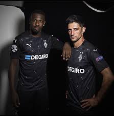 Entdecke das aktuelle ⚽fc bayern cl kit hier im fanshop und bestell keine frage: Lars Stindl On Twitter Champions League Championsleague Borussia