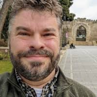 Stephen Currie's Instagram, Twitter & Facebook