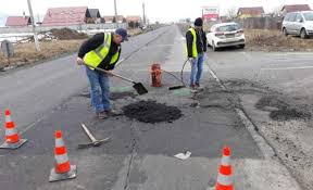 Harta privita in ansamblu ne arata ca putem strabate romania pe drumuri excelente sau bune, sunt foarte putine sectoare cu drum rau, care pot fi cele mai frumoase sosele din tara, transfagarasan (drumul national dn 7c) si transalpina (dn 67c), nu sunt considerate de soferi excelente, ci doar. AnunÈ Important Pentru Èoferi A ApÄrut Harta Drumurilor Din Romania Care Sunt Cele Mai Proaste Èosele NaÈionale
