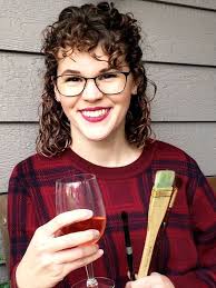 Elisa Mack's Instagram, Twitter & Facebook