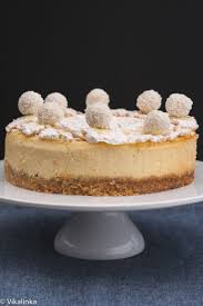 So i compromised, chocolate coconut cheesecake. Raffaello Cheesecake Vikalinka