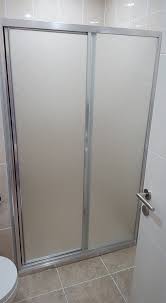 Iki Duvar Arasi Dar Alanlar Icin 1 Sabit 1 Hareketli Panel Zemin Uzeri Cam Dusakabin Dusakabin Duslar Duvar
