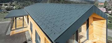 Neues Burogebaude Der Firma Falteiner Das Dach Wurde Mit Der Prefa Dachplatte R 16 In Anthrazit Eingedeckt Die Fassade Wurde Mit Hol Dachsysteme Dach Fassade