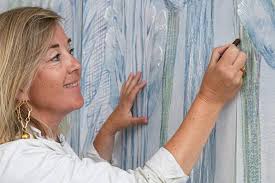 Il bosco danese di Maria Walter Nielsen nella carta da parati Fabscarte