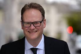 David Roberts retires after a 34-year career as a Fund Manager