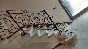 Ringhiera Per Scala Interna In Villa Ferreria D Arte Iron Luxury Prodotti In Ferro Battuto Realizzati A Mano