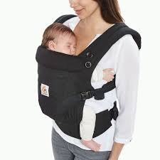 Ab einem gewicht von 5,5 kg können sie ihren nachwuchs ohne einsatz bis zu einem gewicht von 15 kg tragen. Ergobaby 3 Positionen Adapt Ohne Neugeborenen Einsatz Verwendbar