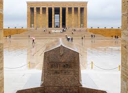Jun 19, 2021 · anıtkabir'e yapılan bu mekansal saygısızlıkla ilgili harekete geçmeyen, oyalama taktiği ile 'değerlendiriyoruz' diyen anıtkabir komutanlığı hakkında görevi kötüye kullanmaktan suç duyurusunda bulunduk açıklaması yaptı. Ankara Anitkabir Gezisi Ulasim Heykellerin Anlamlari Iletisim Muze