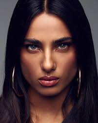 Shai shai ✨🤍 #makeupbymichal @shai.giladi @liamburnettblue 📸