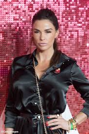 Qualitätsjournalismus mit ganzer leidenschaft für ihre region. Katie Price Fruher Vs Heute So Anders Sieht Sie Aus Echt Jetzt Klatsch Und Tratsch Promis
