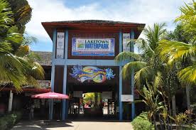 Keep in mind that prices here are not low, thus backpackers may want to give this stop a skip. Bukit Merah Resort Taiping Malaysia Booking Com