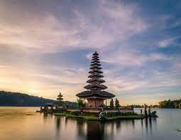 Aug 11, 2021 · the temple complex is on the shores of. Pura Ulun Danu Bratan Temple A Complete Guide To The Most Beautiful Temple In Bali Walk My World