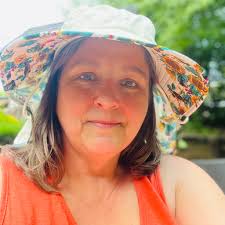 What are the pros and cons of a specific automatic chicken coop door?