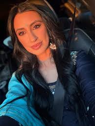 Sharon Epps's Instagram, Twitter & Facebook