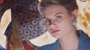 Фильм (подглядывающий) 1993италиядрамаэротика🔞