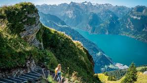 Schweiz tourismus stellt ihren mitgliedern zahlreiche basisdaten zur verfügung. Reise Trend 5 Grunde Warum Reise Profis Jetzt In Die Schweiz Wollen Bunte De