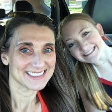 Amber Claxton's Instagram, Twitter & Facebook