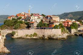 This time, turkey is facing a serious flood disaster after the fires… severe downpours in kastamonu, bartın and sinop caused flooding in some regions, trees were dragged, many homes and businesses were flooded. Traditionelle Hauser Aus Amasra Bartin Lizenzfreie Fotos Bilder Und Stock Fotografie Image 21500161