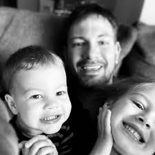 What are parking recommendations in Pittsburgh?