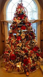 Ribbon On Christmas Tree Ideas In 2020 Elegant Christmas Tree Decorations Elegant Christmas Trees Red And Gold Christmas Tree