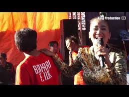 Cinta segitiga, cover, geby ge, instrumental, karaoke song, kumpulan lagu karaoke, lagu barat, lagu indonesia, no vocal, tanpa vokal. Download Ita Dk Cinta Segitiga Mp4 Mp3 3gp Naijagreenmovies Fzmovies Netnaija