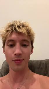 Troy Silva's Instagram, Twitter & Facebook