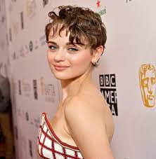 What do you think of joey king's new haircut? Joey King Gets Trendy Bob Hairstyle See Photos Allure