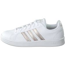 Adolph and rudolf dassler created their first sneaker in 1920 in herzogenaurach, germany. Adidas Grand Court Base Sneaker Weiss Schuhcenter De