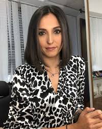 L'ultima foto di caterina balivo su instagram dimostra esattamente il contrario: Caterina Balivo Cambia Look Ho Tagliato I Capelli Forse Sono Troppo Corti Gazzetta Del Sud