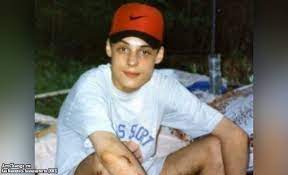 Сейчас гуф наслаждается отдыхом на бали в компании своей возлюбленной юлии королевой. Guf Biografiya Foto Pesni Lichnaya Zhizn Albomy Klipy Rost Ves Kak Menyalis Znamenitosti