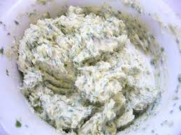 Recette De Beurre D Escargot La Recette Facile Recette En 2020 Beurre D Escargot Sauce Pour Legumes Sauce Pour Legumes Crus