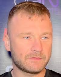 Aaron Sinclair's Instagram, Twitter & Facebook