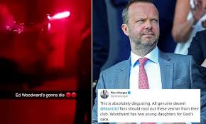 Woodward, who recently moved to london from manchester, is said to have told the squad they were acting in the club's best interests. Piers Morgan Leads Horror At Manchester United Supporters Attack On Ed Woodward S Mansion Daily Mail Online