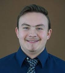 Larissa Powers's Instagram, Twitter & Facebook