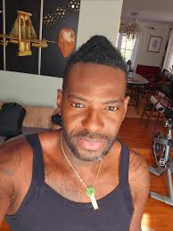 Garfield Collins (@gato.irie)