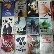 Biasanya bercerita tentang kisah menarik dari perjalanan hidup tokoh utama hingga pendukungnya. Download Novel Islami Wattpad Pdf Contoh Makalah