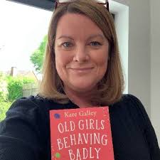 Laura Danks (@auradanks)