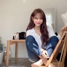 Gugudan Sejeong Feet R Kpopfeets Kpopfeets Kpop Kim Sejeong Kim Kpop Girls